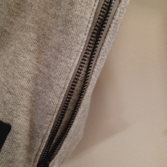 Nike Lebron James Virescit VV LBJ LION Collectible Sweatshirt - Picture 4 of 6